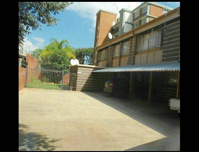 3 BEDROOM FLAT FOR SALE IN SUNNYSIDE